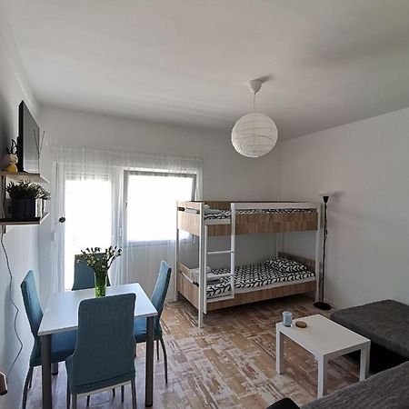 Ema & Mila 2 Apartment Knin Exterior photo
