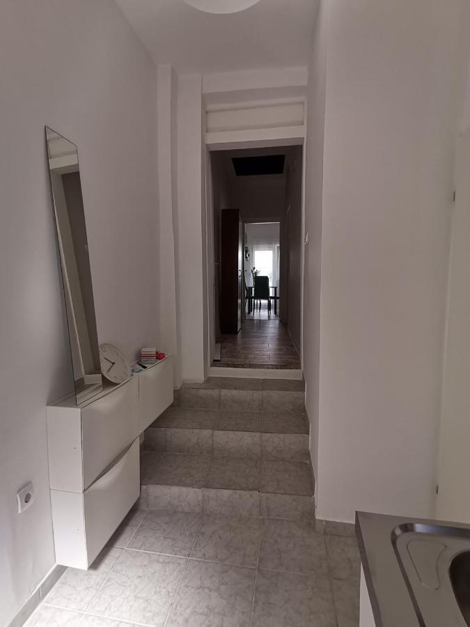 Ema & Mila 2 Apartment Knin Exterior photo