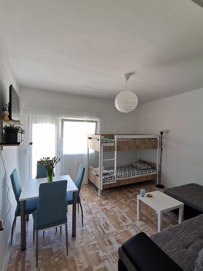 Ema & Mila 2 Apartment Knin Exterior photo